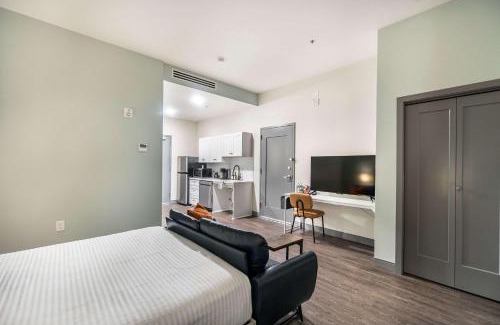 Macon Apartment | Accessible Comfort Near Atrium & Downtown Macon