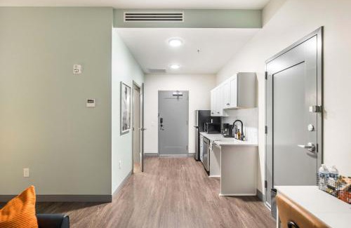 Macon Apartment | Accessible Comfort Near Atrium & Downtown Macon