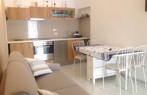 San Lorenzo al Mare Apartment | Accommodation with terrace 20 meters from the sea Code Citra Liguria 008054-LT-0044