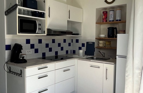 Treffiagat Apartment | Accommodation back from the beach
