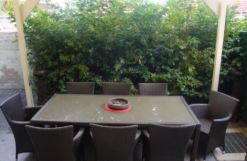 Earlwood House | Accommodation Inner Sydney Earlwood