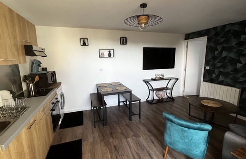 Concarneau Apartment | Accommodation with terrace, 4 people, private parking