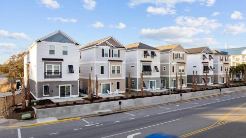Myrtle Beach House | Ace Basin - Across from ocean - Pet friendly