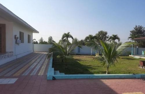 Chevella Villa | Ace Farmhouse with Pool, Lawn & Gazebo - Book Now!