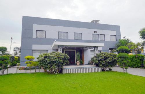 Indore Resort | Aceotel Resort 7th Cloud, Indore