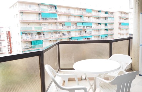 Malgrat de Mar Apartment | Acogedor apartamento con vistas al mar y piscina