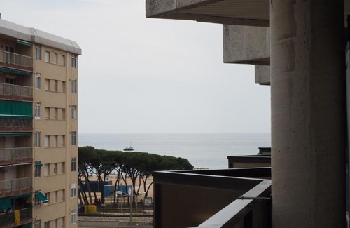 Malgrat de Mar Apartment | Acogedor apartamento con vistas al mar y piscina