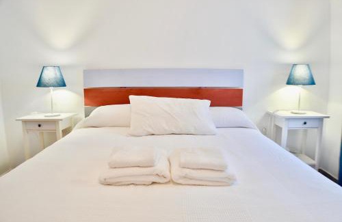 San Bartolome Apartment | Acogedor apt 8pax 4Bdr 2Bth - CozyHomeSevilla1