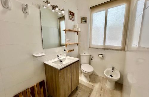 San Bartolome Apartment | Acogedor apt 8pax 4Bdr 2Bth- CozyHomeSevilla2