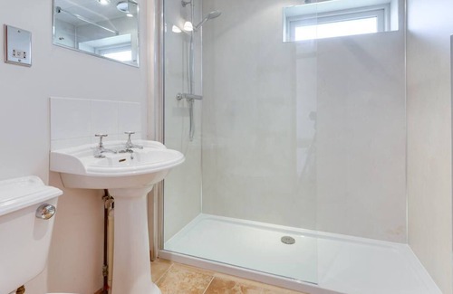 Willesborough House | Acorn Barn in the beautiful Ashford