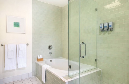 Mill Valley Hotel | Acqua Hotel