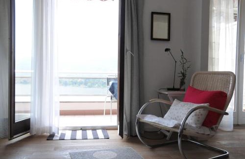 Ponte Tresa Apartment | Acquachiara