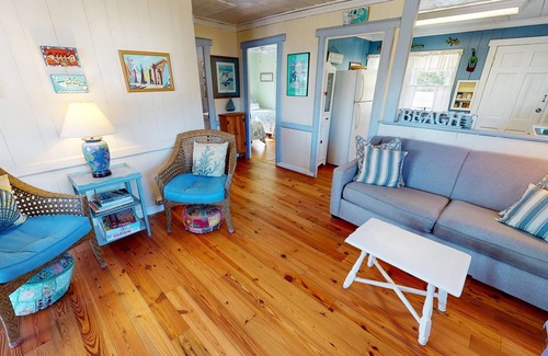Folly Beach House | Across the street from the beach~ Bonnie Dune