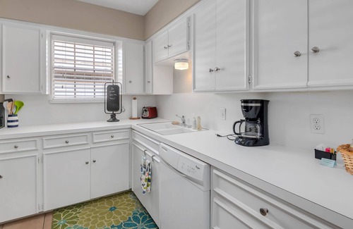 Park Cities Condo | Across the street from SMU!