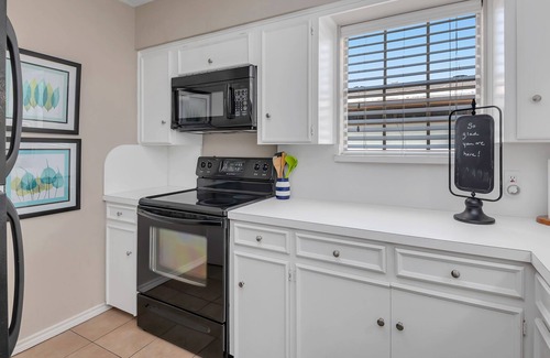 Park Cities Condo | Across the street from SMU!