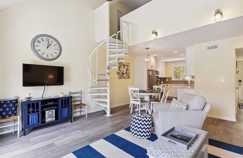 Bethany Beach House | Activities included up to $300 FREE PER WEEK! Bright and pretty second-floor 3-bedroom, 2-bath Sea Colony unit with all of the modern conveniences