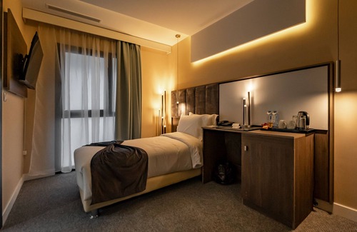 Hydra Hotel | Ad Hotel Pont D'Hydra