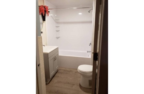 Niagara Falls House | Adam Hospitality's Accommodation