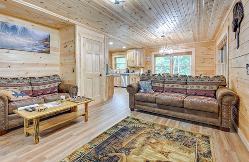 Adams Cabin | Adams Cabin w/Game Room & Fire Pit