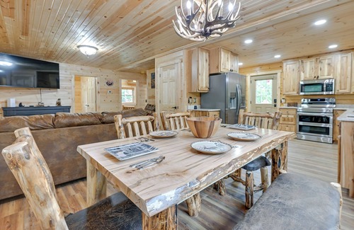 Adams Cabin | Adams Cabin w/Game Room & Fire Pit
