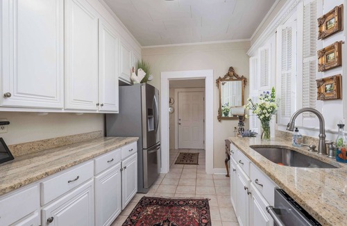 Tuscaloosa House | Adams House-Outdoor Entertainment-Walk to Eat/Shop
