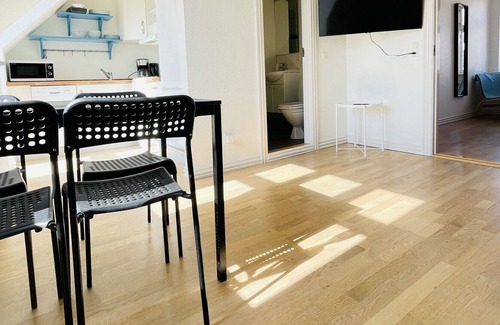 Aalborg Apartment | aday - Apartment with Balcony and barbecue
