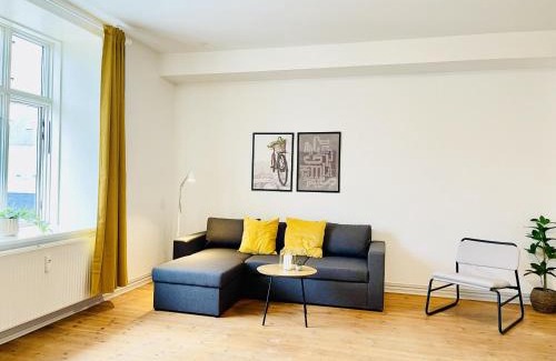 Hjørring Apartment | aday - Sunshine apartment in the heart og Hjorring
