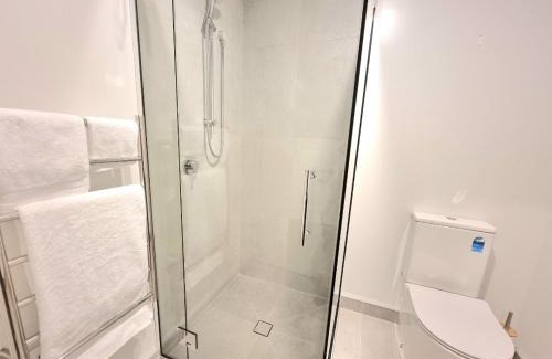 Addington House | Addington townhouse with carpark 8mins walk to Hagley park south