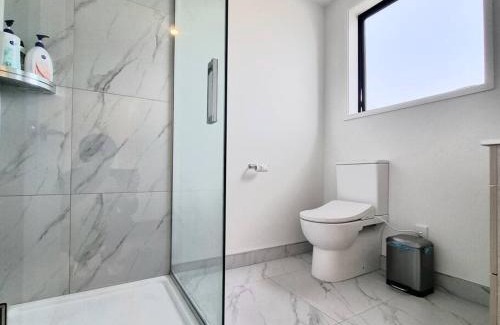Addington House | Addington Townhouse 7 mins walk to Arena