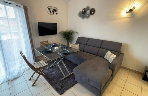 Salon-de-Provence Apartment | Addis Ababa