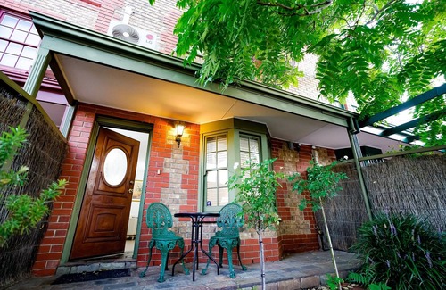 North Adelaide House | Adelaide Style Accommodation near City