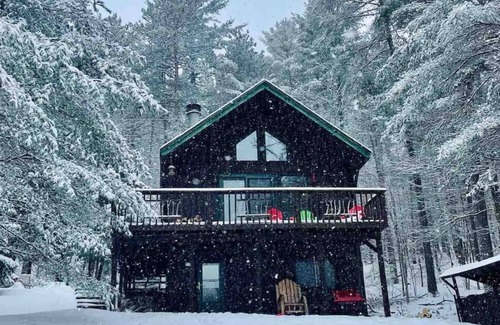 Jay House | Adirondack Christmas Cabin