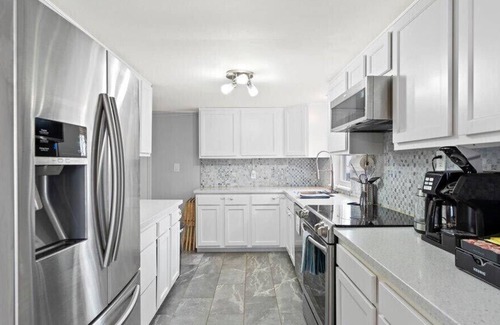 Warrensburg House | Adirondack Escape W/Pool Table 10 mins to LK George 20 mins to Gore MT