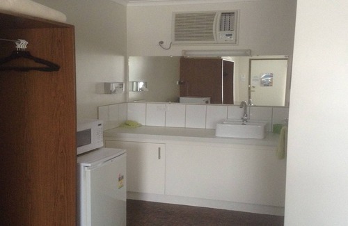 Portland Hotel | Admella Motel