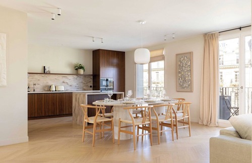 Chaillot Apartment | Admirable & spacious flat - Eiffel Tower