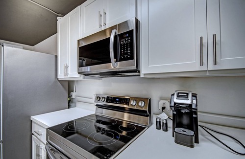 Greater Belhaven Apartment | Admiral Benbow #251
