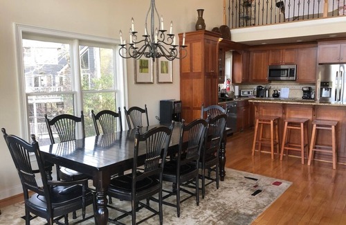 Dawsonville House | Admiral's Mountain Lake Chalet