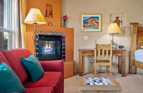 Oak Creek Apartment | Adobe Hacienda- Sedona Suite apts