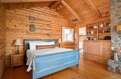 Oak Creek Villa | Adobe Village Villa with Private Patio- Wilderness villa
