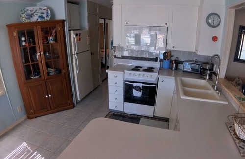 Nettles Island House | Adorable 1 bedroom 1 bath beach bungalow