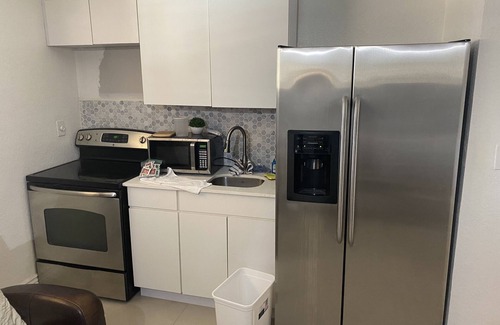 Coral Springs House | Adorable 2/1 with pool in Coral Springs