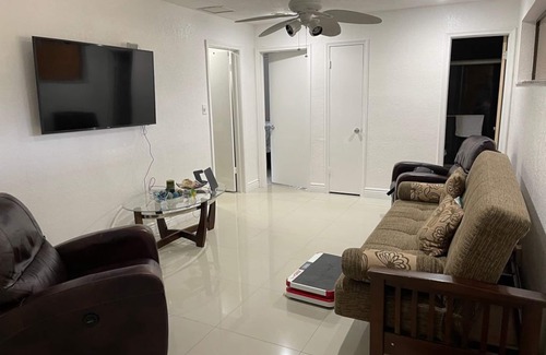 Coral Springs House | Adorable 2/1 with pool in Coral Springs