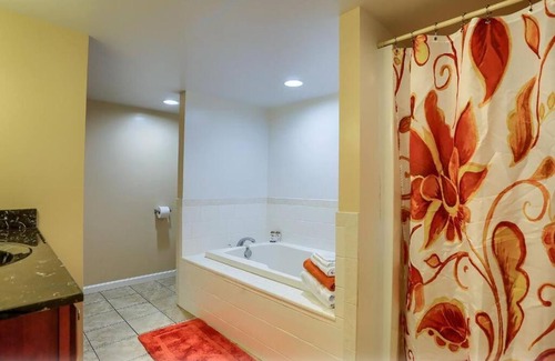 Harrisburg - Hershey Apartment | Adorable 2-bedroom apt w/ free parking on premises