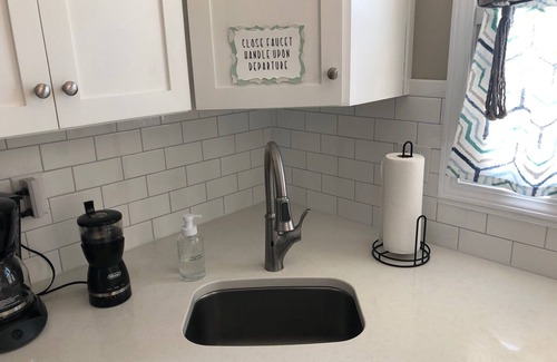 Ship Bottom Condo | Adorable 2BR Condo on Long Beach Island LBI in Ship Bottom. Beach Block!