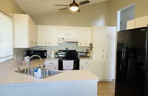 Fruitville House | Adorable 3/2 home Deer Hollow 5 Min Benderson Park