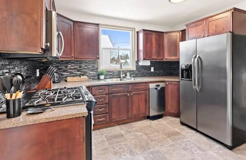 West Central House | Adorable 3 bedroom home close to downtown!
