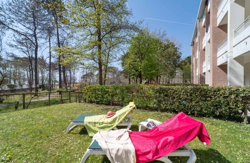 Bibione Apartment | Adorable 3 room flat with private patio in Bibione Pineda