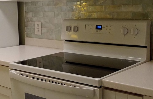 Cypress Lake Condo | Adorable and Affordable Vacation Rental n1 Bedroom/1 bathroom