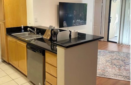 The Flats Apartment | Adorable and Bright 2BD 2BR Unit