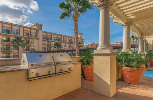 The Flats Apartment | Adorable and Bright 2BD 2BR Unit